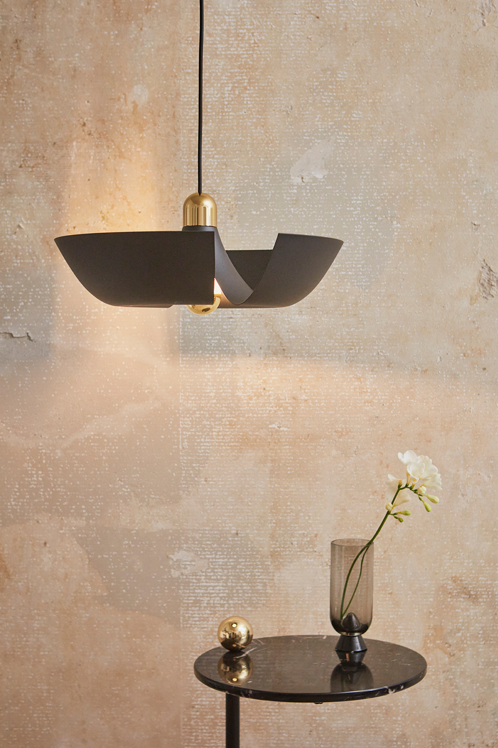 CASTELLUM side table